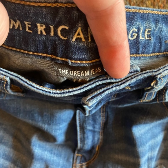American Eagle women’s size 8 ripped jeans, the dream jean, boho, trendy - Picture 5 of 6